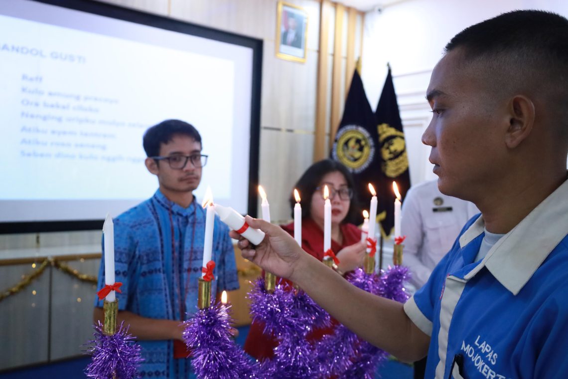 Ibadah Natal di Lapas Mojokerto