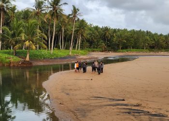 Pantai Wonogoro Malang