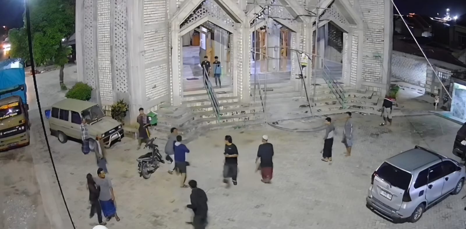 Pembacokan di Halaman Masjid di Tuban