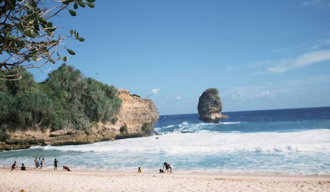 5 Rekomendasi Wisata Alam di Blitar Cocok untuk Liburan Keluarga di Tahun Baru 1 Wisata Alam di Blitar