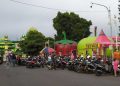 Parkir jukir liar.