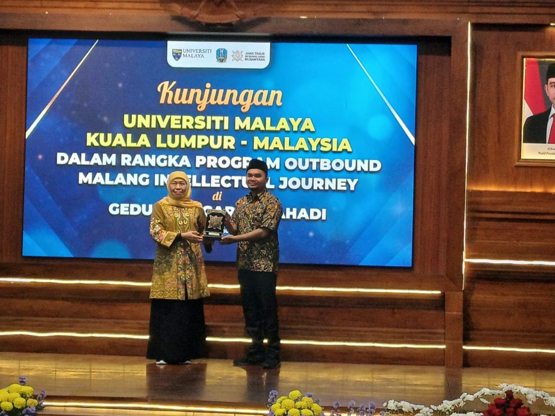 Gubernur Khofifah