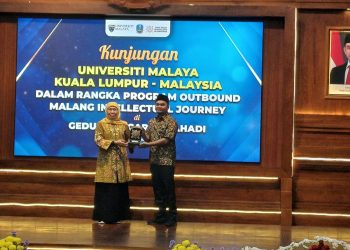 Gubernur Khofifah