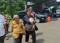 Kembali Datangi Polda Jatim, Nenek Elina Jalani Pemeriksaan Kasus Pemalsuan Dokumen