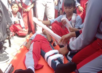 Siswa SD Pesisir Jember