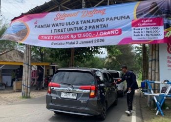 Tiket terusan Pantai Papuma.