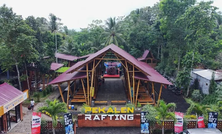 12 Daftar Wisata Air Favorit di Jatim Awal Tahun 2026, Adem dan Menyenangkan! 7 Wisata air favorit di Jatim.