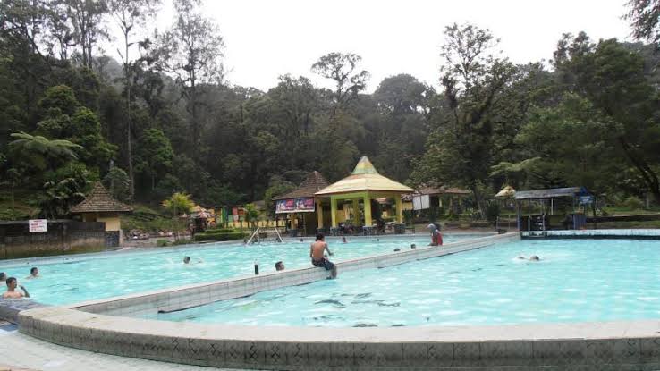 12 Daftar Wisata Air Favorit di Jatim Awal Tahun 2026, Adem dan Menyenangkan! 11 WhatsApp Image 2026 01 03 at 08.37.57