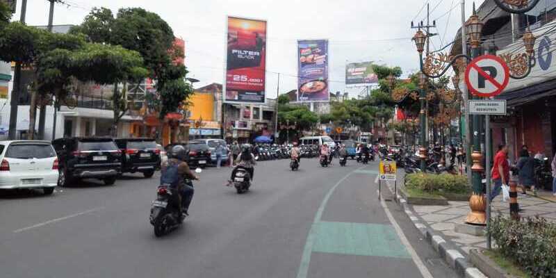 Wacana Bentuk Perda Ducting, Pemkot Malang Bakal Tata Kabel Semrawut Mengganggu Estetika 1 Kabel semrawut.
