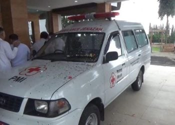 Mobil jenazah.