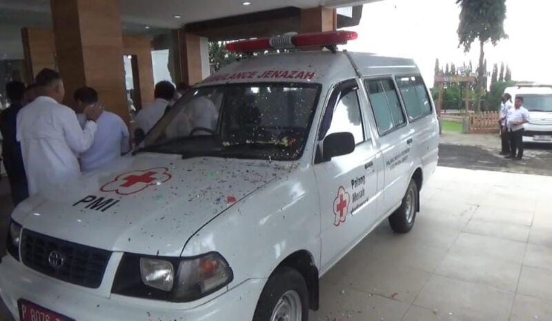 Peduli Sosial, Mobil Jenazah Gratis PMI Jember Siaga 24 Jam Non Stop 1 Mobil jenazah.