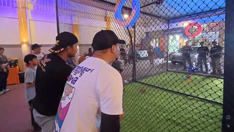 Tren Drone Soccer Hadir di Malang, Uji Nyali Tanding Sepak Bola Masa Depan di Indonesia 1 Drone soccer.