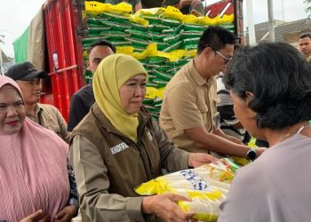 Pasar murah.