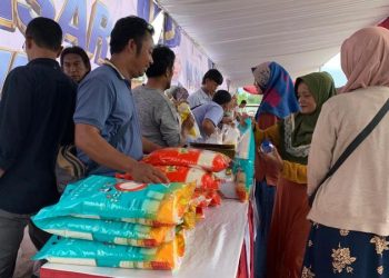 Pasar murah.