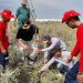 Upaya Mitigasi, Aksi Sibat Desa Kepanjen Tanam Pohon Hadapi Megathrust di Pesisir Selatan Jember 9 Tanam pohon.