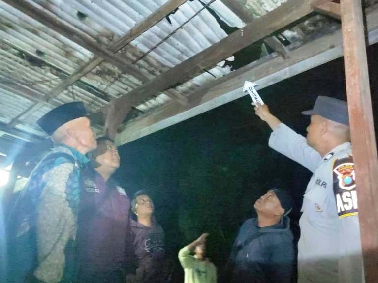 Aksi Teror Bondet di Pasuruan, Atap Rumah Warga Rusak 1 Teror bondet.