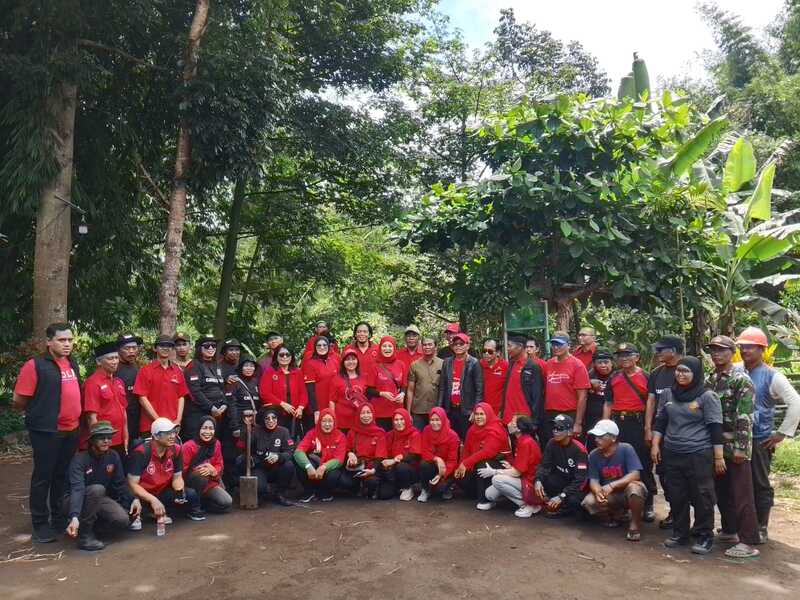 Megawati Ulang Tahun Ke-79, PDIP Kota Malang Beri Kado Tanam Pohon Sukun dan Mahoni 3 Ultah Megawati PDIP Kota Malang.