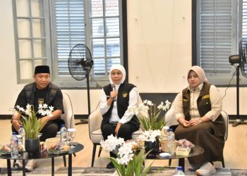 Khofifah.