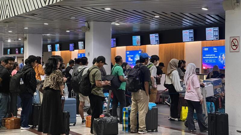 Bandara Juanda Sempat Ditutup Sementara usai Pesawat Latih Tergelincir, 9 Penerbangan Dialihkan 1 Bandara Juanda.