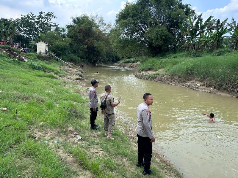 Bermain di Sungai Kalikening Tuban, Bocah di Parengan Usia 8 Tahun Tewas Tenggelam 1 Bocah di Parengan.