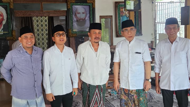 Ketua Umum PBNU Silaturahim Selama Dua Jam ke Kediaman KH Habib Mustofa Tuban 4 PBNU