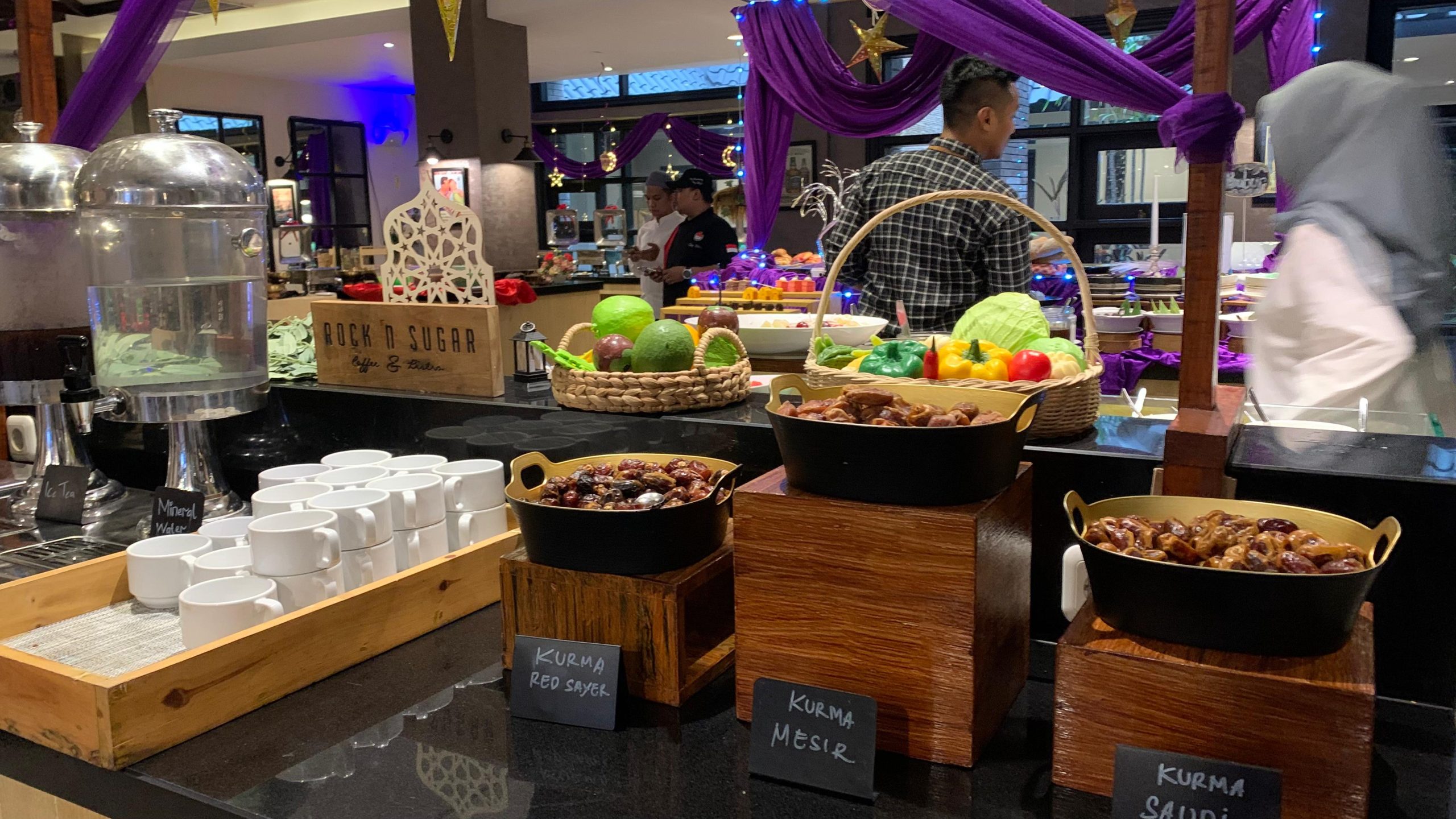 Sahara Ramadan Feast Luminor Hotel Jember: Bukber Menu 7 Negara dan Live Kopi Turki di Atas Pasir 2 Sahara Ramadan Feast Luminor Hotel Jember