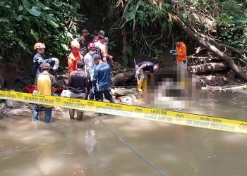 Jenazah perempuan kondisi tangan terikat