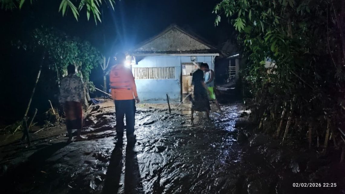 Banjir Bandang Terjang Kecamatan Panti Jember, Puluhan Warga Mengungsi 1 Banjir bandang