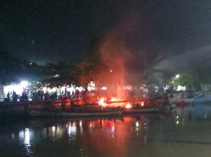 Cekcok Antar Nelayan di Pasuruan Sempat Terjadi Pembakaran Sejumlah Perahu 1 Tugujatim cekcok