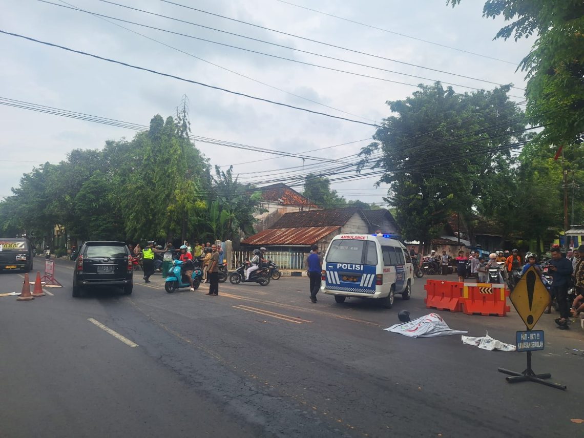 Pensiunan Tewas Tabrakan Dengan Dump Truck di Jalur Pantura 1 Pensiunan Tewas Tabrakan