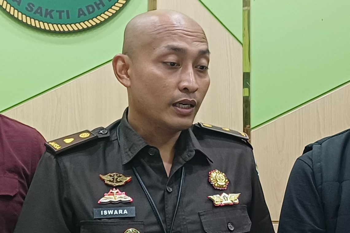 Kasi Intelijen Kejari Tanjung Perak I Made Agus Mahendra Iswara, Rabu (11/2/2026). (Foto: Khaesar/Tugujatim)