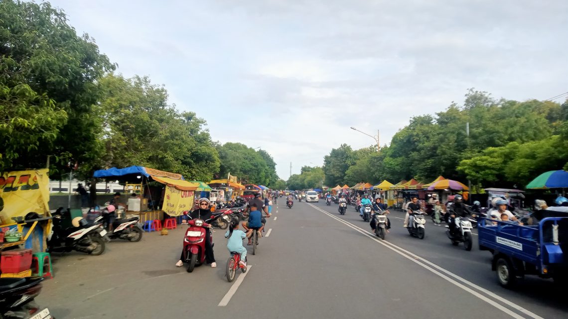 Pasar Takjil di Kota Tuban Belum Banyak Pengunjung di Awal Ramadan 1 Pasar Takjil di Kota Tuban