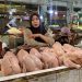Sepi Pembeli di Tengah Lonjakan Harga: Pedagang Daging Ayam Jember Gigit Jari Jelang Ramadan 9 Pedagang daging ayam