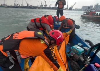 Kapal kontainer.