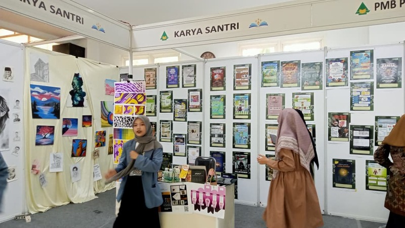 Festival Ilmiah Santri 2026, Wamen Stella Christie Ajari Santri Al-Hikam Malang Belajar Sains hingga AI 8 Pameran Festival Ilmiah Santri 2026.