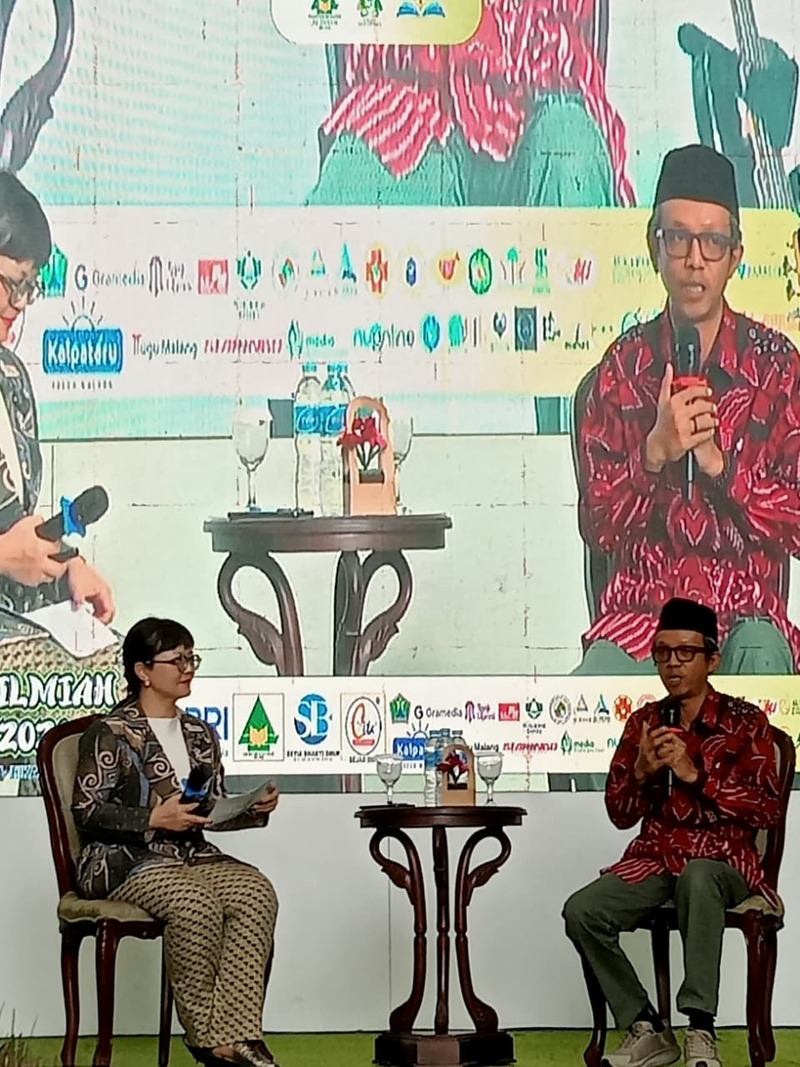 Festival Ilmiah Santri 2026, Wamen Stella Christie Ajari Santri Al-Hikam Malang Belajar Sains hingga AI 5 Festival Ilmiah Santri 2026 di Al-Hikam.