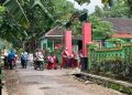 Guru di Jember.
