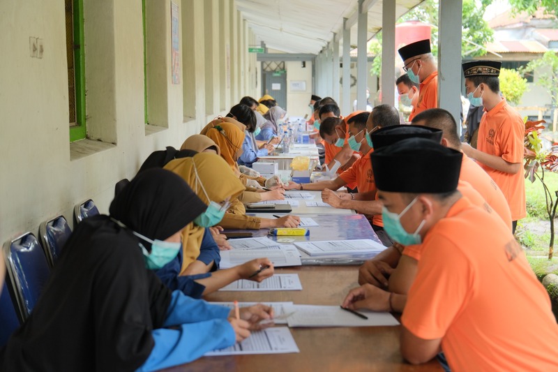 Cegah Sebaran HIV/AIDS, Lapas Kelas I Malang Cek Kesehatan 155 Napi lewat VCT 2 Napi Lapas Kelas I Malang.