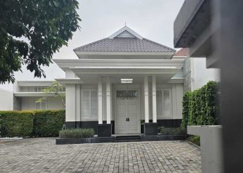 DPRD Surabaya.