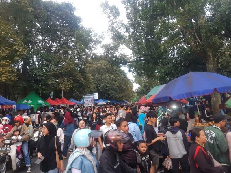 Pasar Takjil di Kota Malang Ditata, Penanggung jawab Wajib Sediakan Kantong Parkir 1 Pasar takjil di Kota Malang.