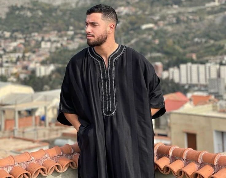 5 Inspirasi Outfit Lebaran Pria Antimainstream 2026, Tampil Stylish tapi Tetap Sopan 6 Baju Lebaran pria.