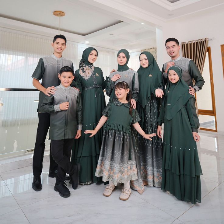 8 Inspirasi Outfit Lebaran 2026 untuk Wanita: Gamis Bini Orang Paling Diminati 9 Baju Lebaran wanita 2026.
