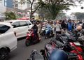 Parkir liar.