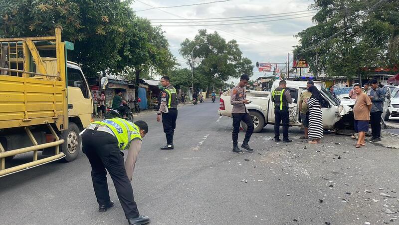 2 Kecelakaan di Tuban saat Awal Ramadhan 2026, Empat Korban Luka-Luka 2 Angka kecelakaan di Tuban.