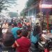 Pedagang takjil di Suhat.