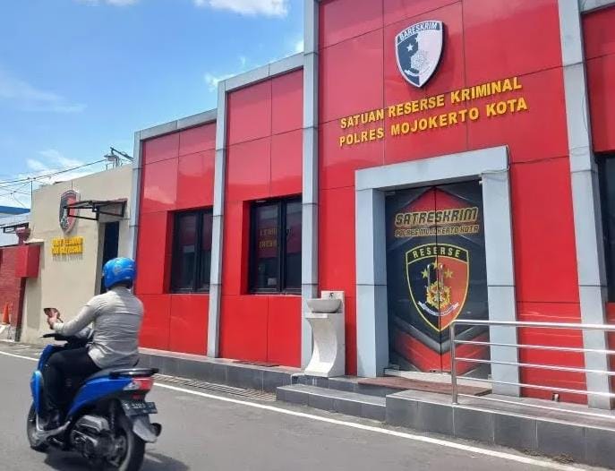 Mahasiswi Mojokerto Laporkan Ayah Tiri ke Polisi, Dugaan Jadi Korban Pencabulan sejak SD 1 Mahasiswi Mojokerto.