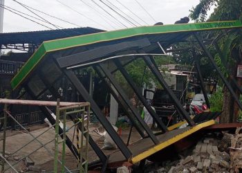 Halte Trans Jatim.