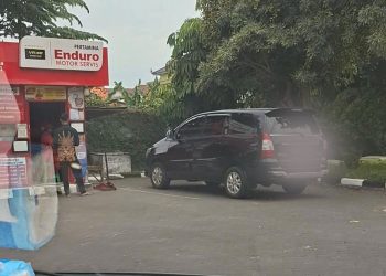 Kendaraan Dinas Ganti Pelat