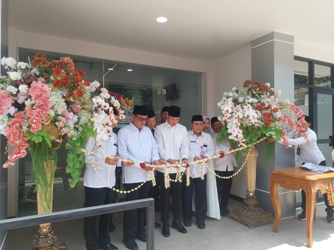 Bupati Lindra
