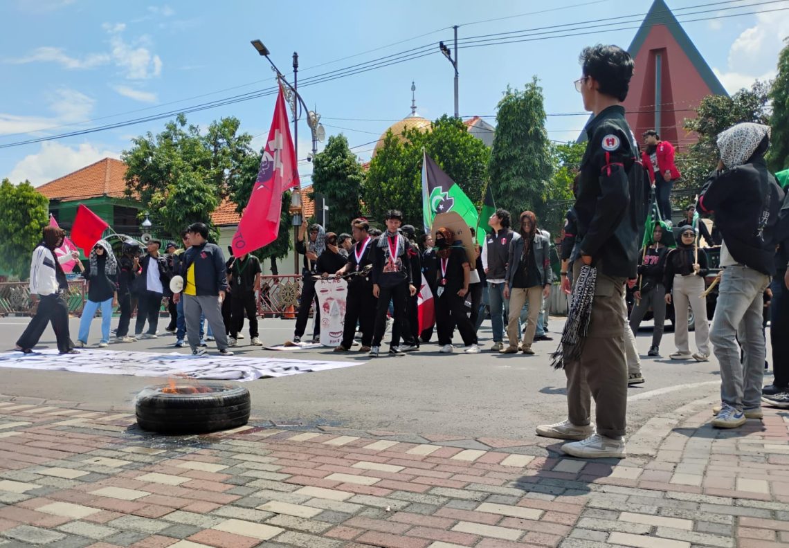 Mahasiswa Mojokerto